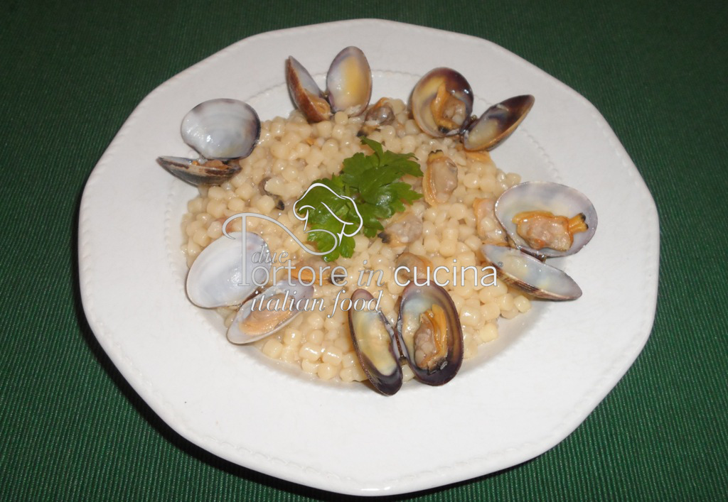 Fregola con arselle