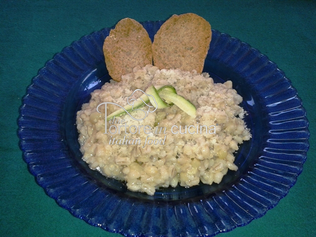 Minestra di orzo e zucchine