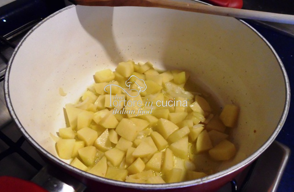 patate a tocchetti in pentola per zucchine e patate stufate