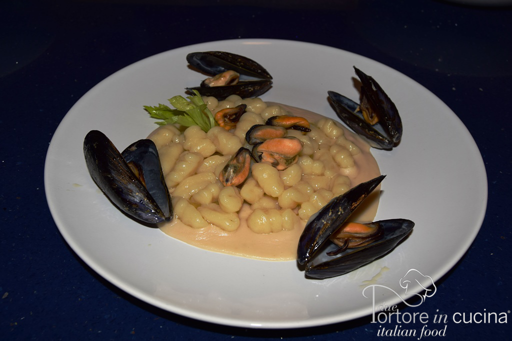 Gnocchi con fagioli e cozze alla napoletana