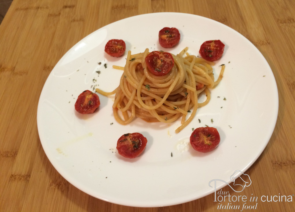 Spaghetti con pomodorini confit