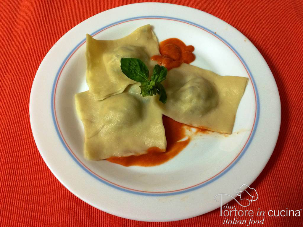 Ravioli di melanzane e ricotta