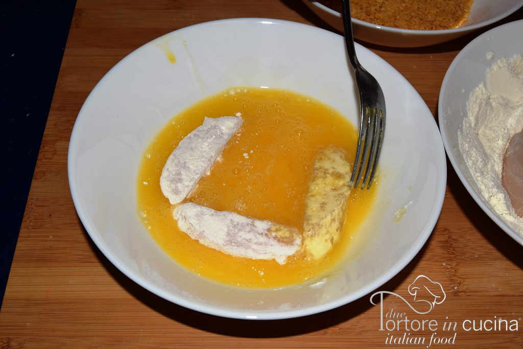 Uova per bocconcini di merluzzo ai cornflakes