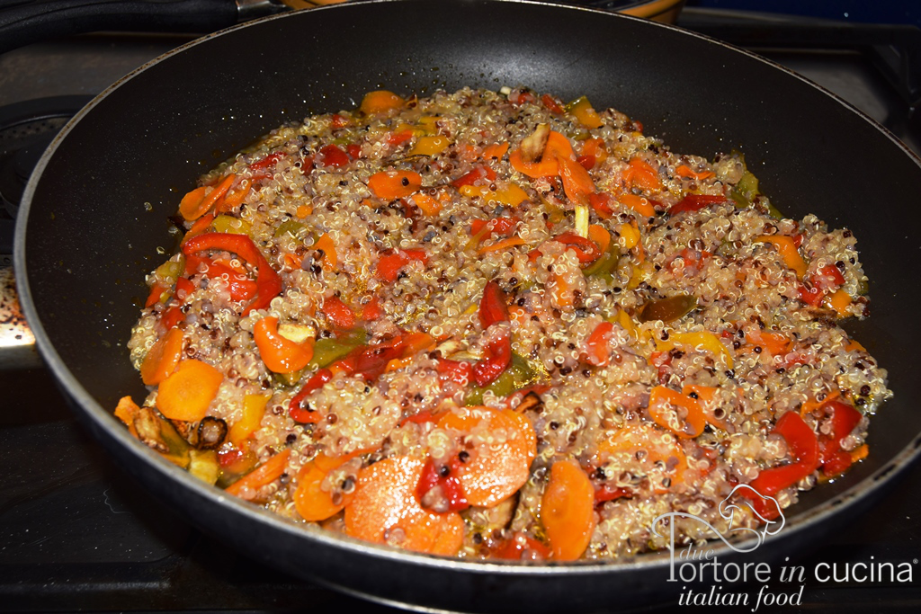 padella di quinoa con verdure