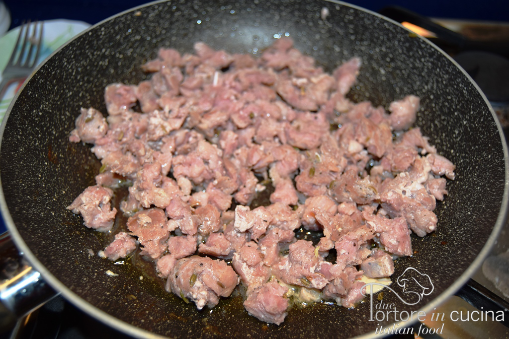 Carne per gnocchi salsicce e friarielli