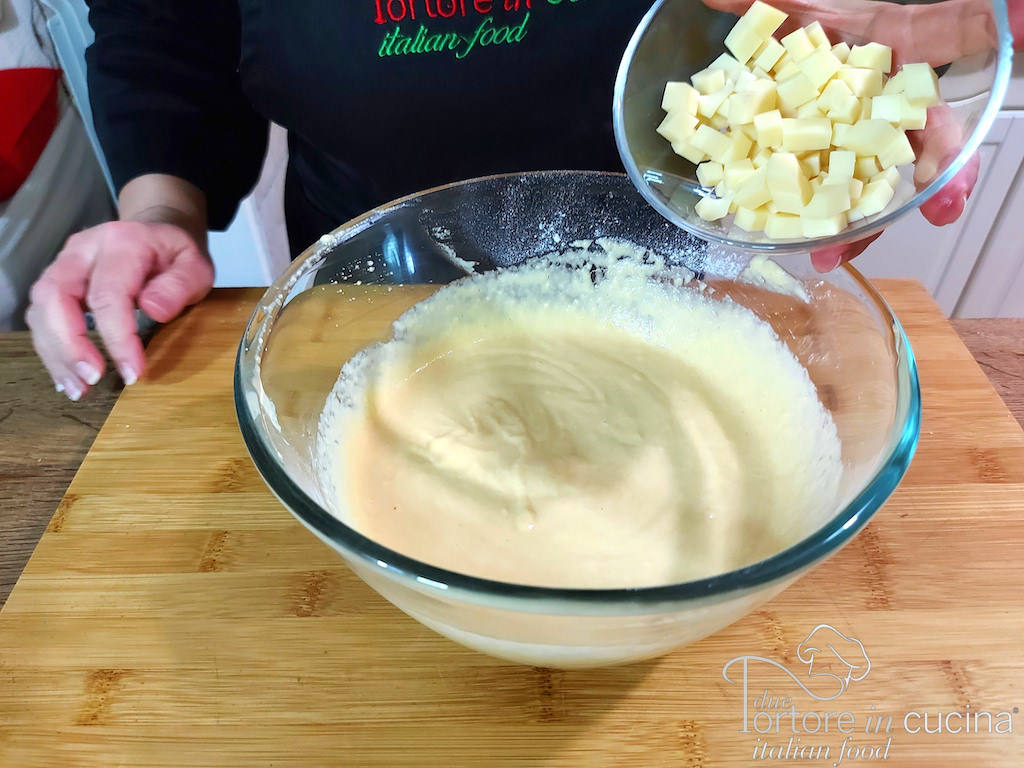 formaggio a cubetti per muffin alla zucca