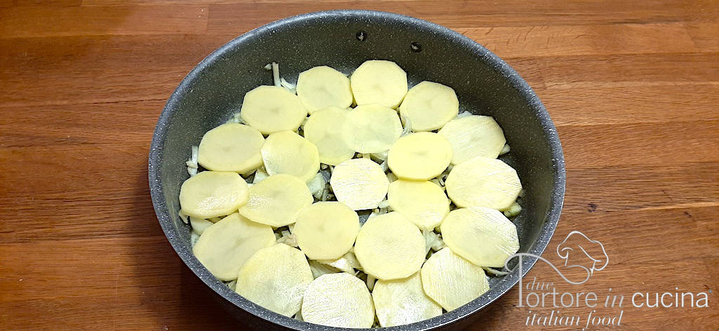 fette di patate per tiella barese